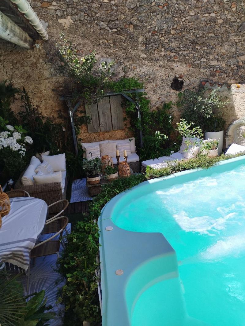 Les Hauts De Corneilhan image
