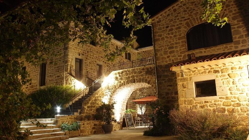 Le Mas De Baume image