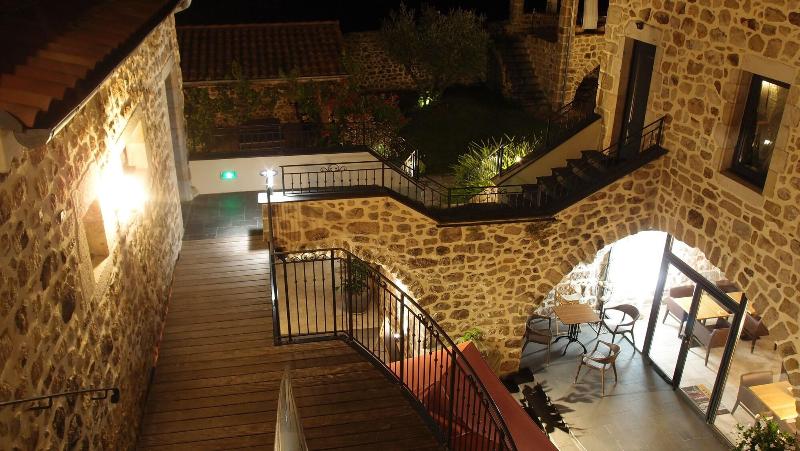 Le Mas De Baume image