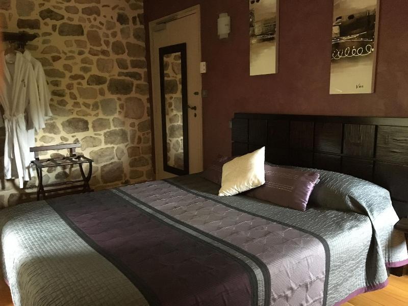 Le Mas De Baume image