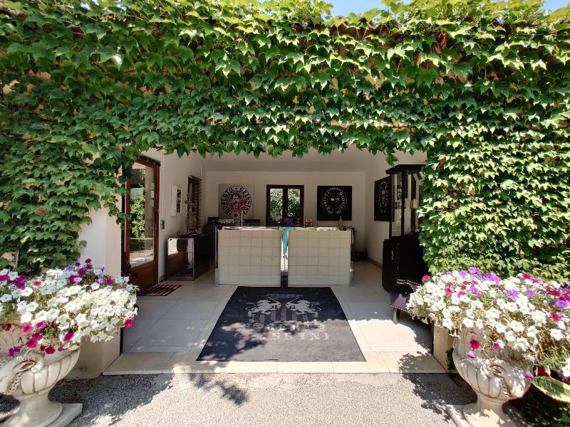 Maison Prestige Roberto Geissini image