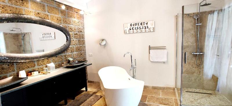 Maison Prestige Roberto Geissini image