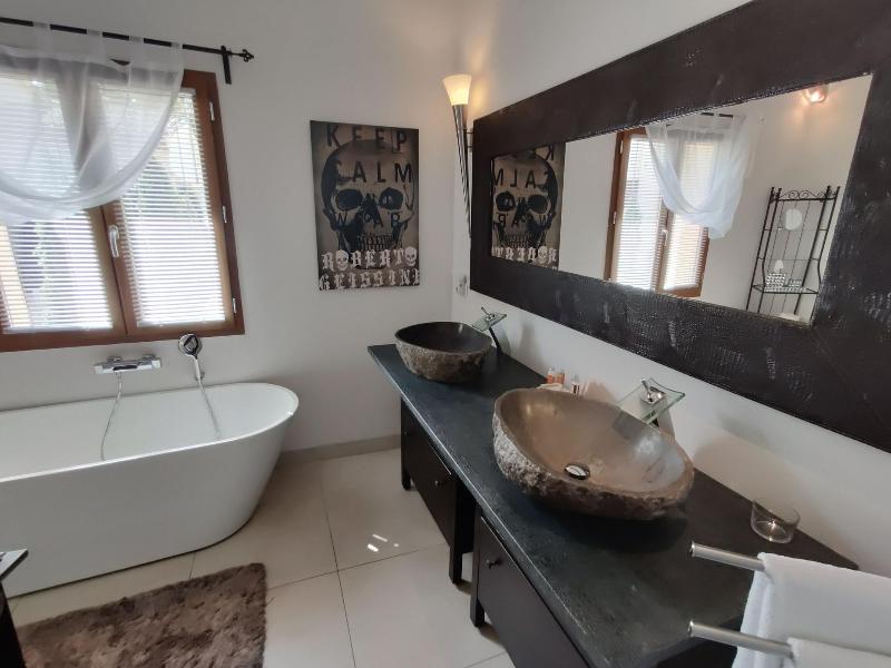 Maison Prestige Roberto Geissini image