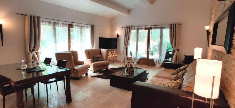 Maison Prestige Roberto Geissini image