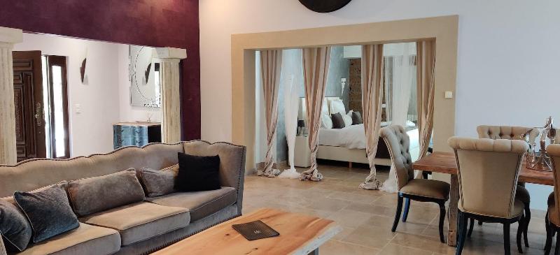 Maison Prestige Roberto Geissini image