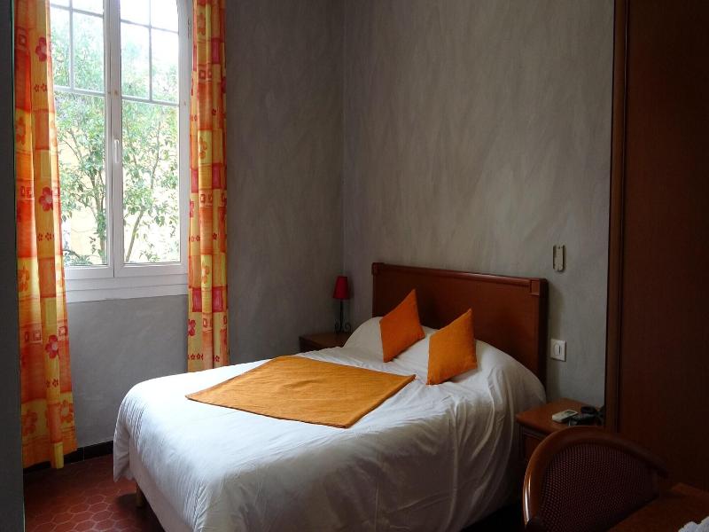 Hôtel Charles image
