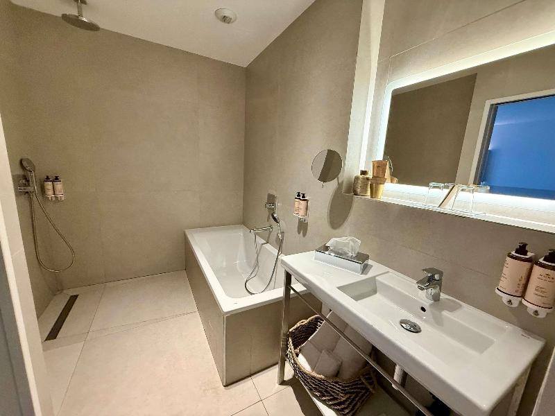 Mercure Hotel & Spa Bastia Biguglia image