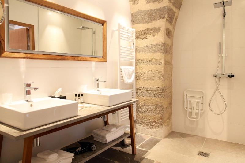 Les Chambres du Prieuré image