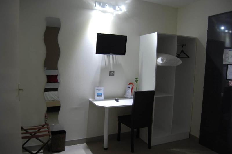 Hotel L Escale image