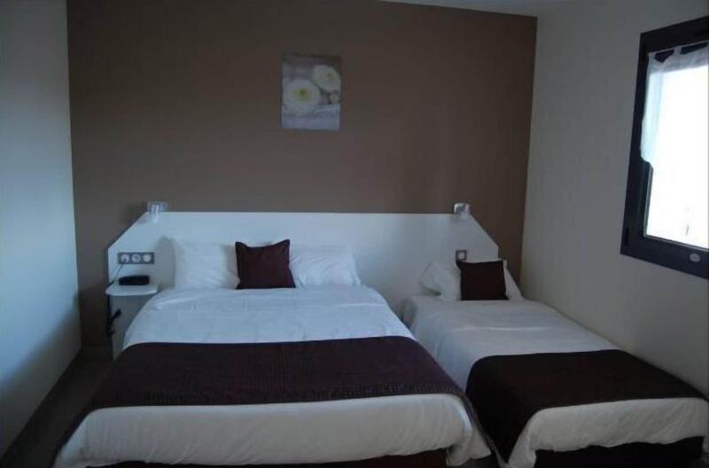 Hotel L Escale image