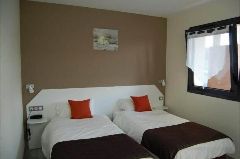 Hotel L Escale image