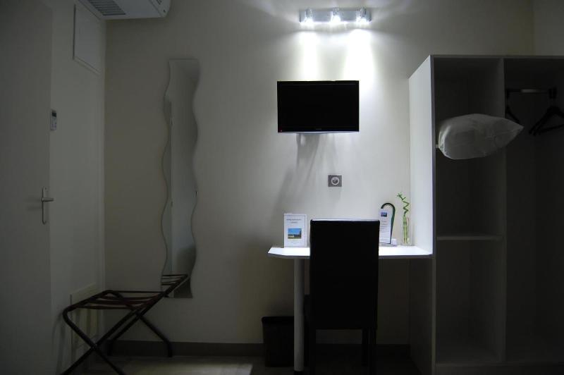 Hotel L Escale image