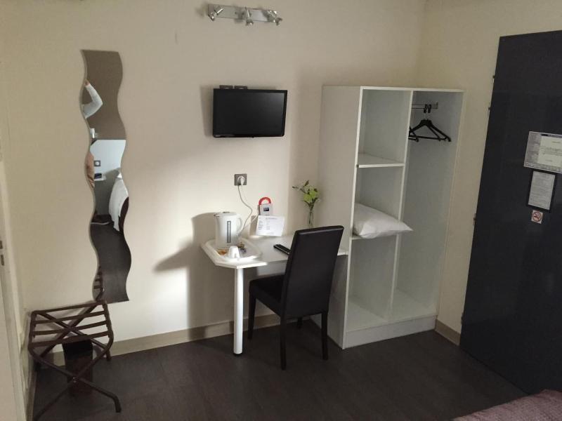 Hotel L Escale image
