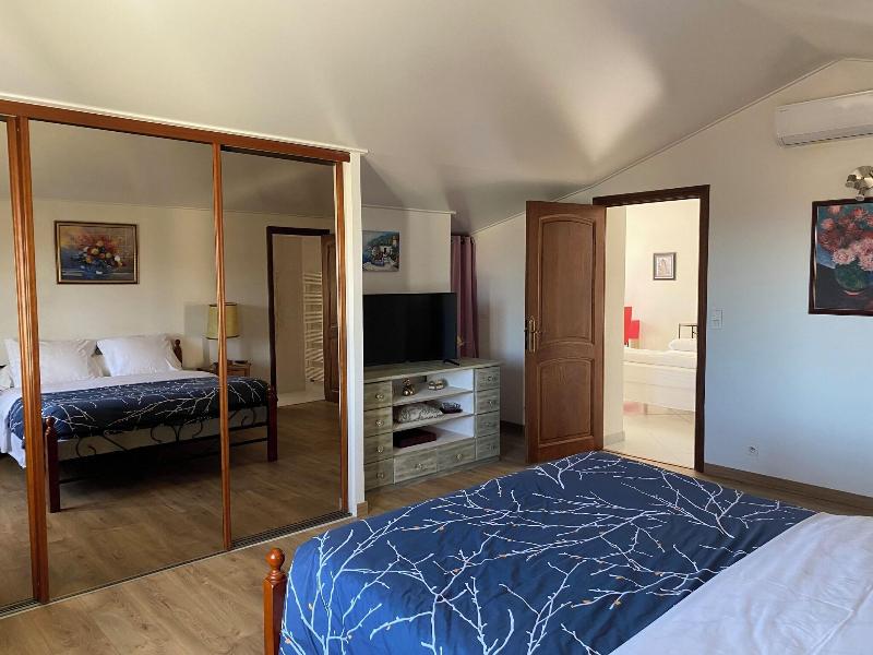 House Angeli image
