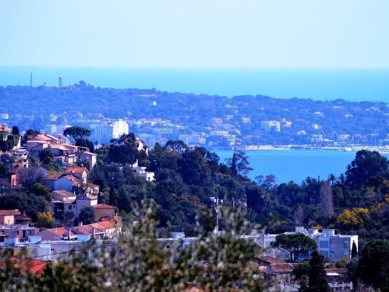 Villa La Terre Des Lauriers B&B image