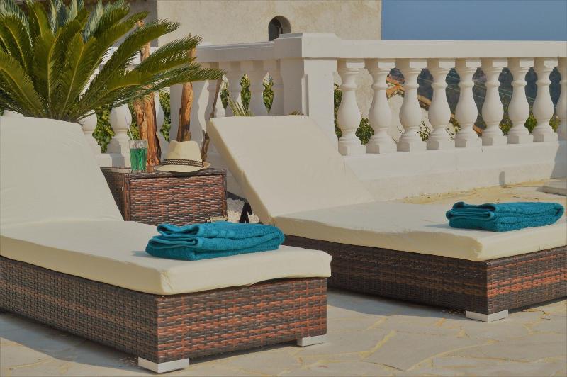 Villa La Terre Des Lauriers B&B image