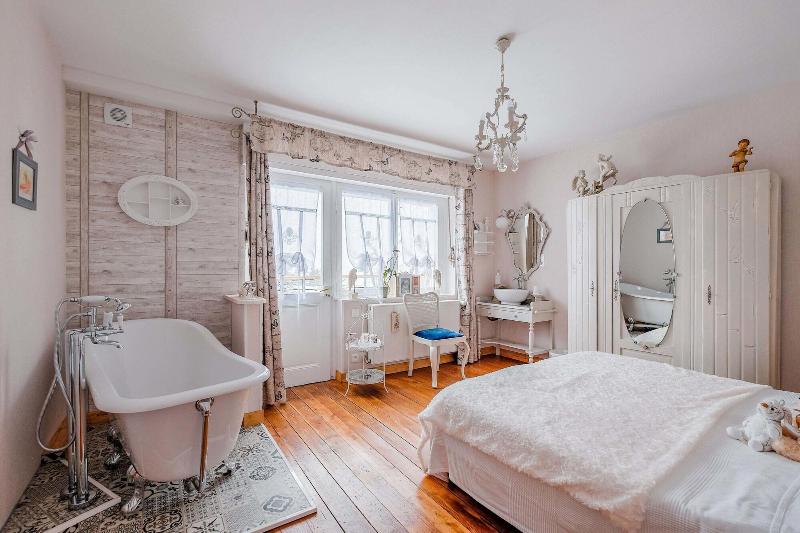 Les iris Chambres D Hôtes image