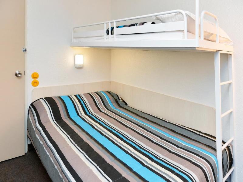 Hôtel Lemon ex F1 Coudes image