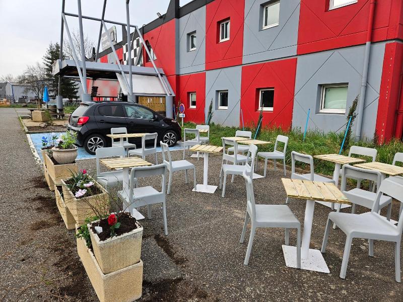 Hôtel Lemon ex F1 Coudes image