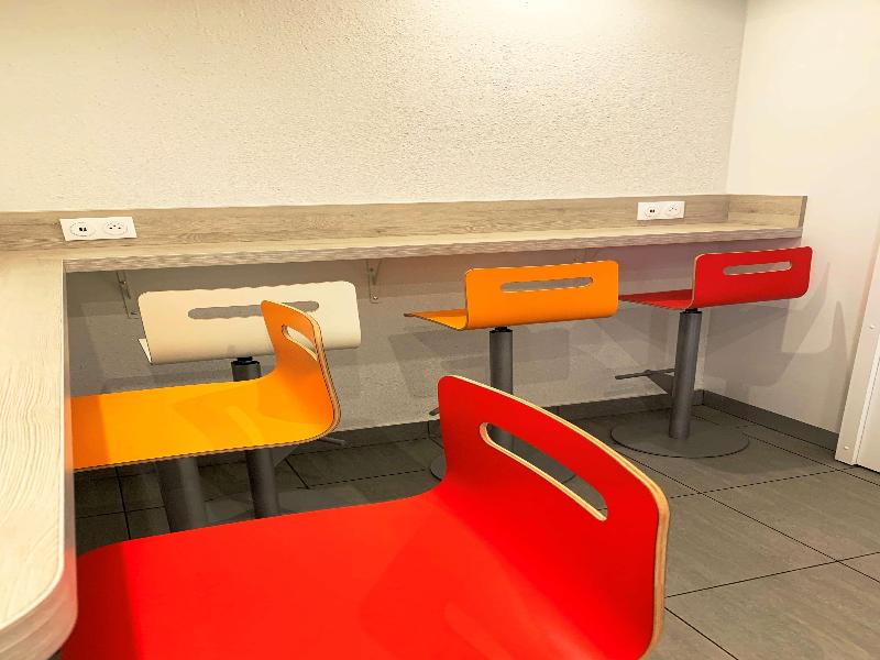 Premiere Classe Troyes Sud - Parc St Thibault image