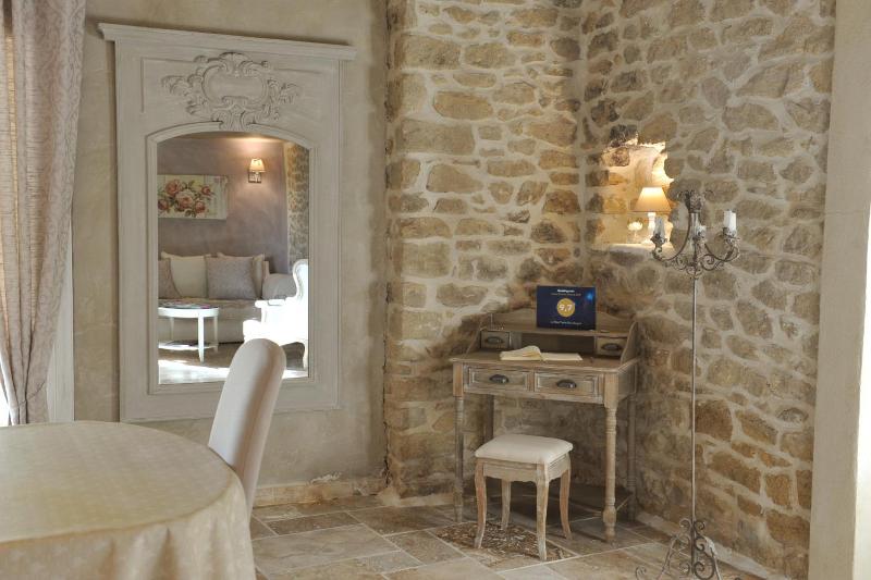 Le Mas Terre Des Anges image