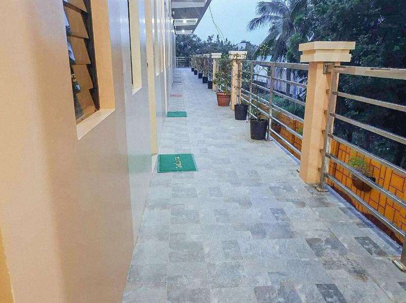 RedDoorz near SGM Condotel Villa Beach Iloilo image