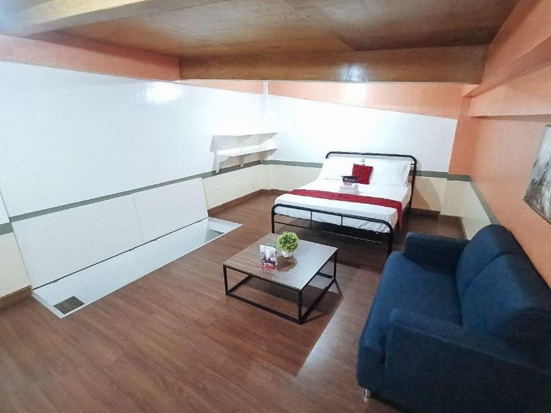 RedDoorz near SGM Condotel Villa Beach Iloilo image