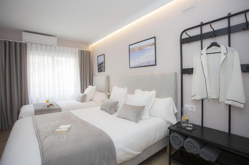 Palacios Rooms By Singularstays image