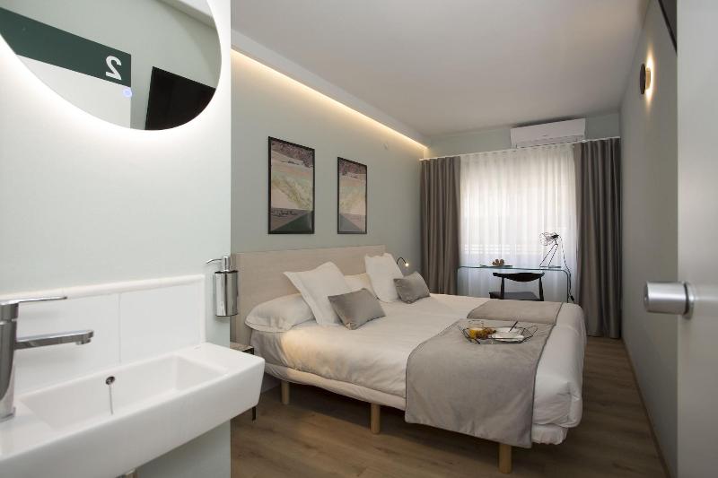 Palacios Rooms By Singularstays image