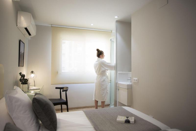 Palacios Rooms By Singularstays image