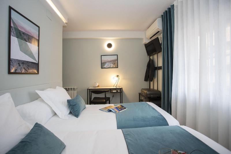 Palacios Rooms By Singularstays image