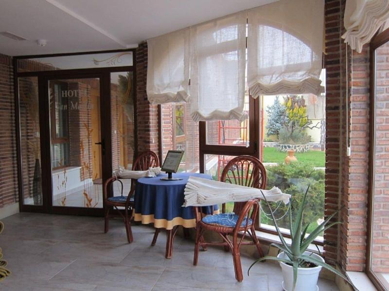 Hotel San Martín image