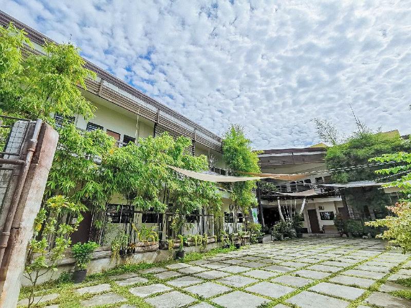 RedDoorz near KCC Mall Gensan image