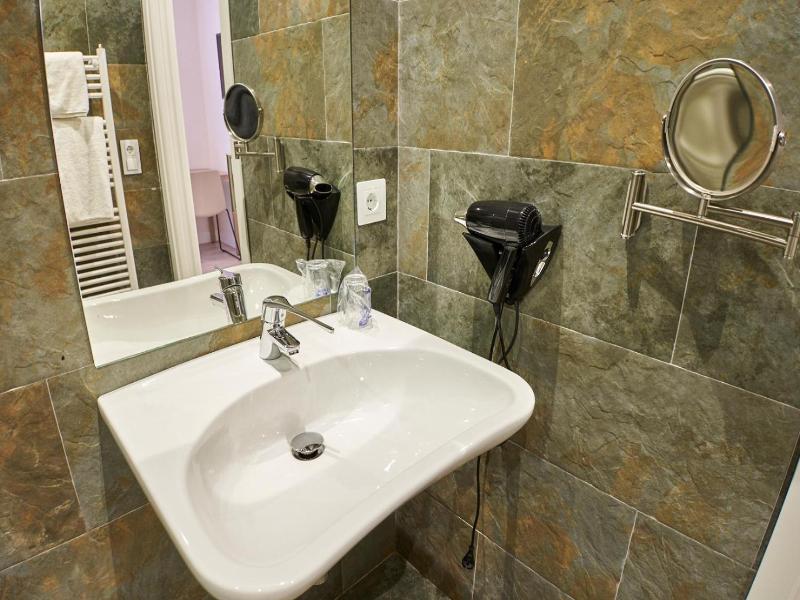 Villa Lucerna Sports & Hotel Resort image