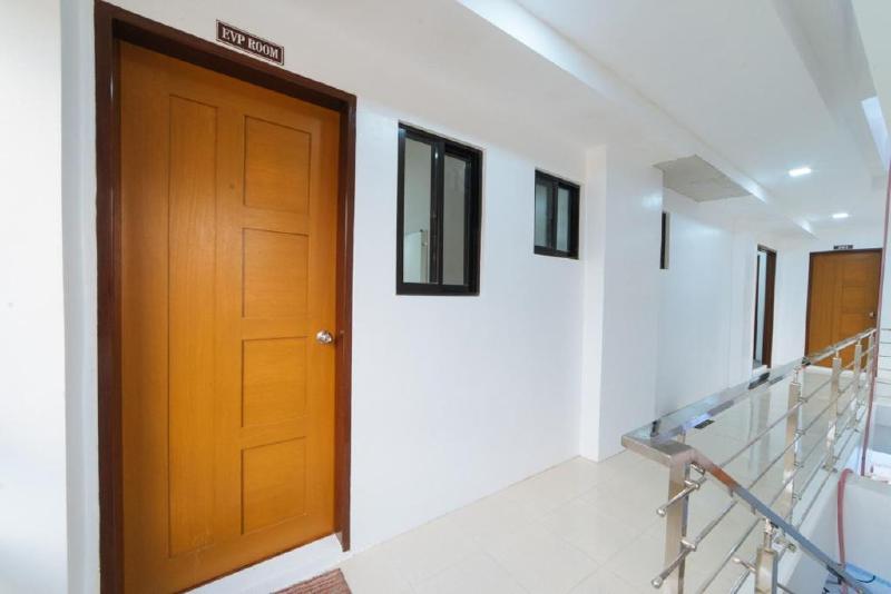 RedDoorz Plus @ JNV Dream Hotel Subic Zambales