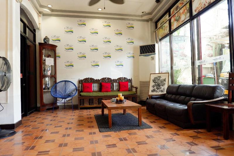 RedDoorz near Maribago Barangay image