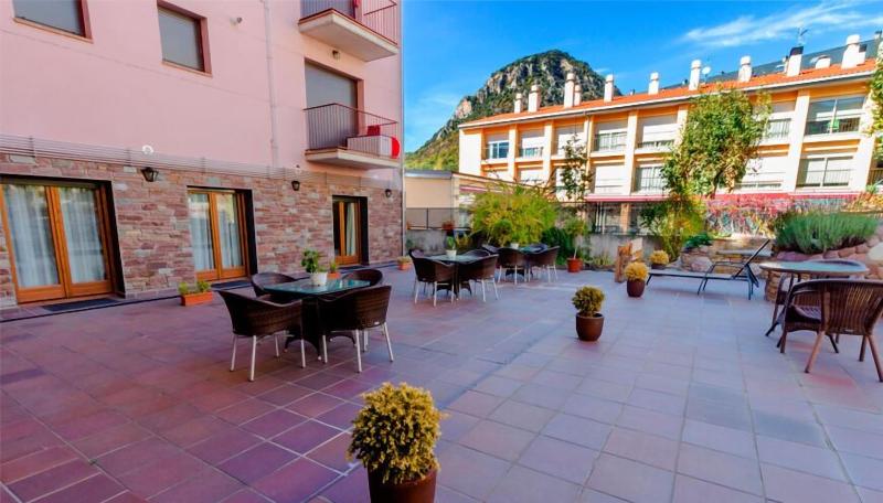 Hotel Flor De Neu — general view