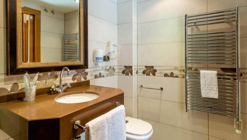Hotel Flor De Neu image