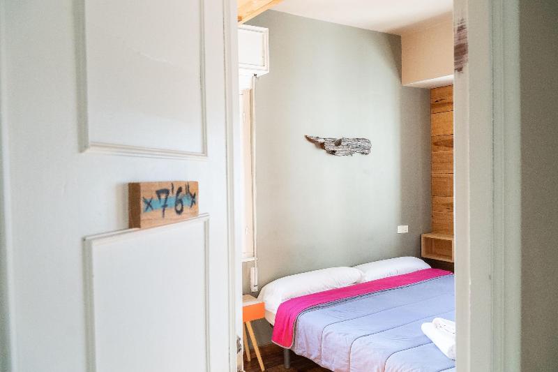 Carving Surf Hostel image