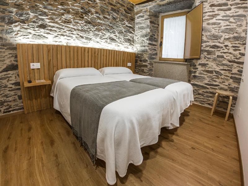 Hotel O Pozo image