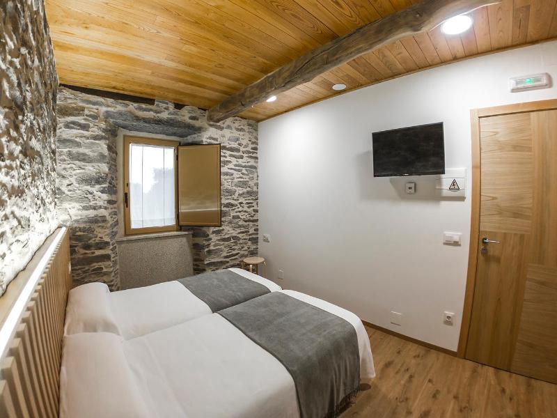 Hotel O Pozo image