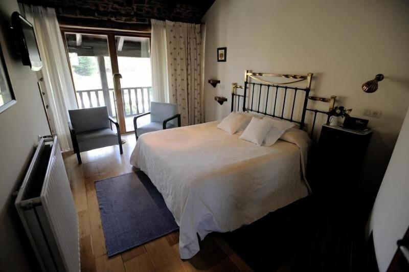 Hotel Rural Casa Peleyón image