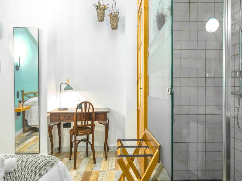 Manuel De La Capilla image
