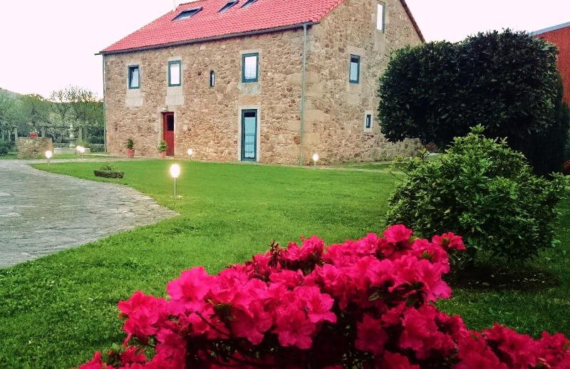 Torres De Moreda image