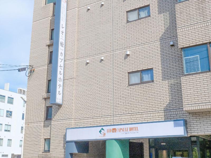 Leo Yu Capsule Hotel Nishi Funabashi image