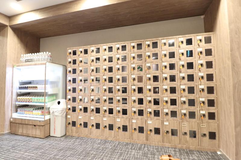 Leo Yu Capsule Hotel Nishi Funabashi image