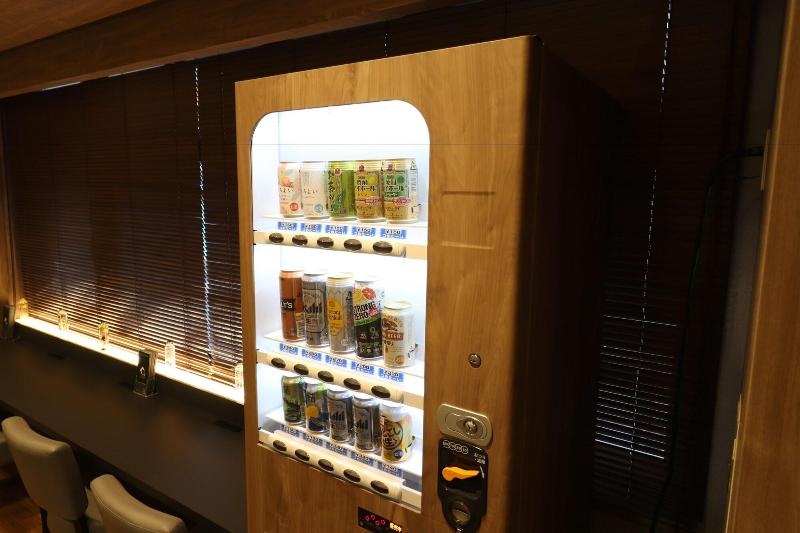 Leo Yu Capsule Hotel Nishi Funabashi image