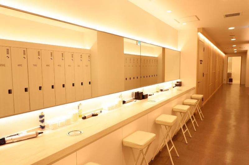 Leo Yu Capsule Hotel Nishi Funabashi image