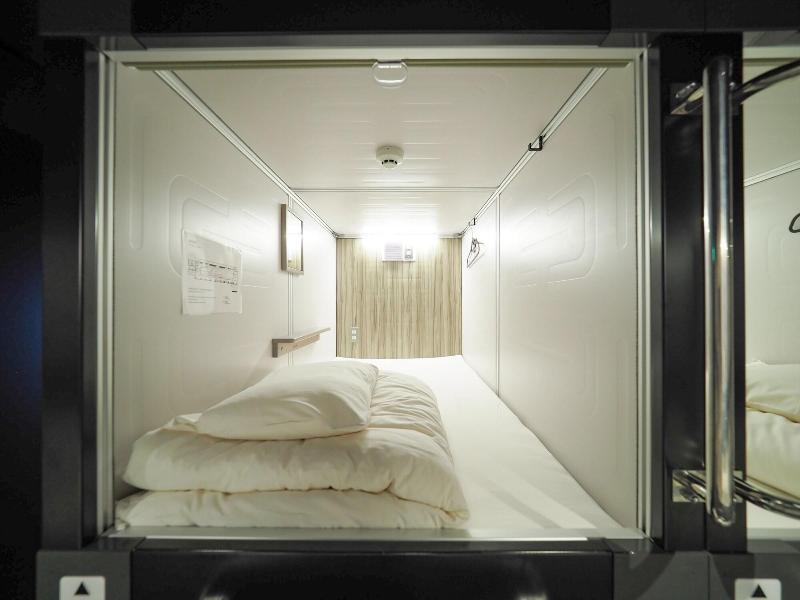 Leo Yu Capsule Hotel Nishi Funabashi image