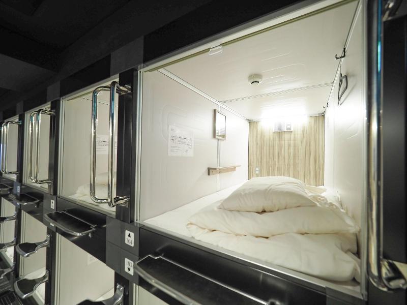 Leo Yu Capsule Hotel Nishi Funabashi image